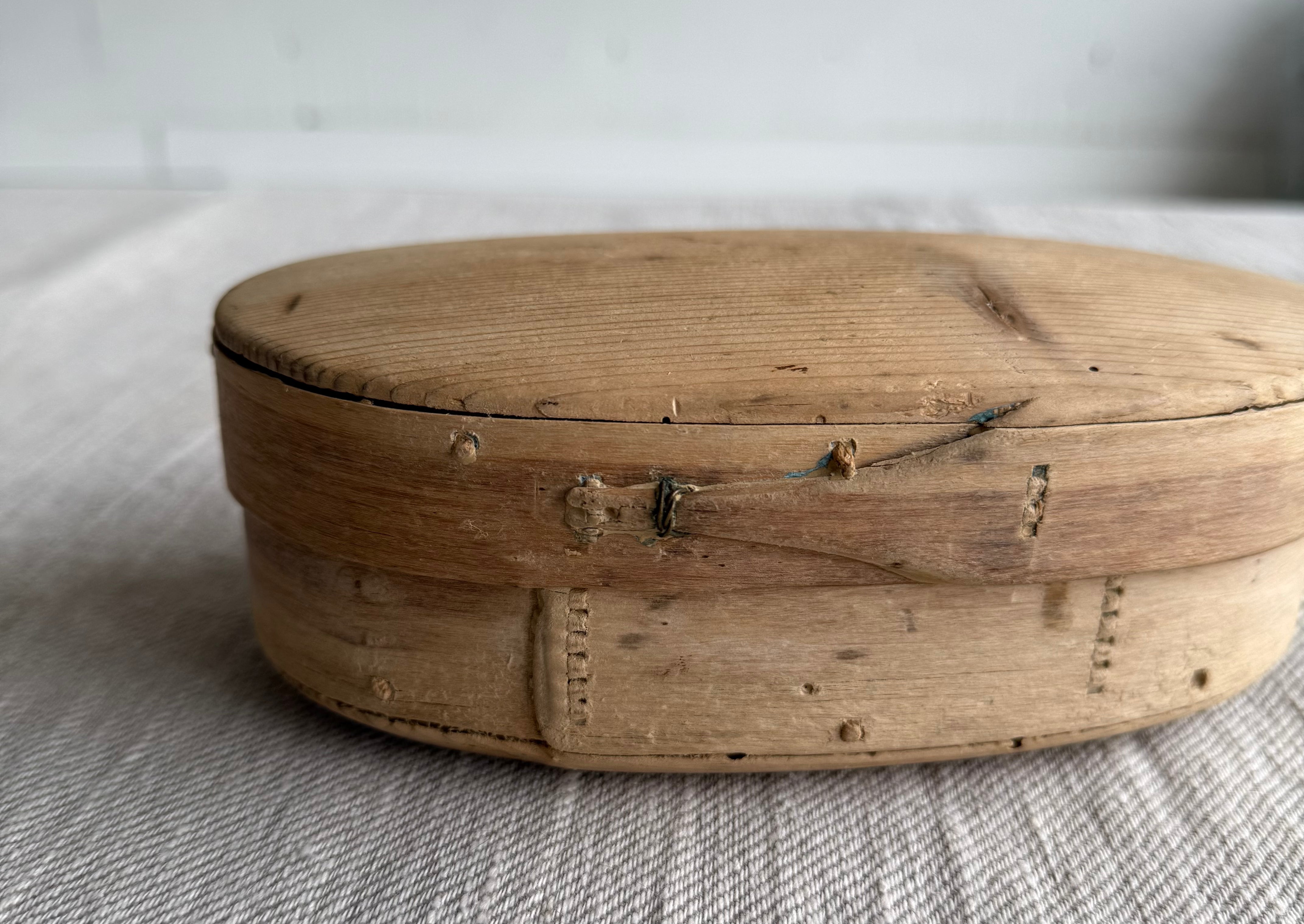 Norwegian Tine Box