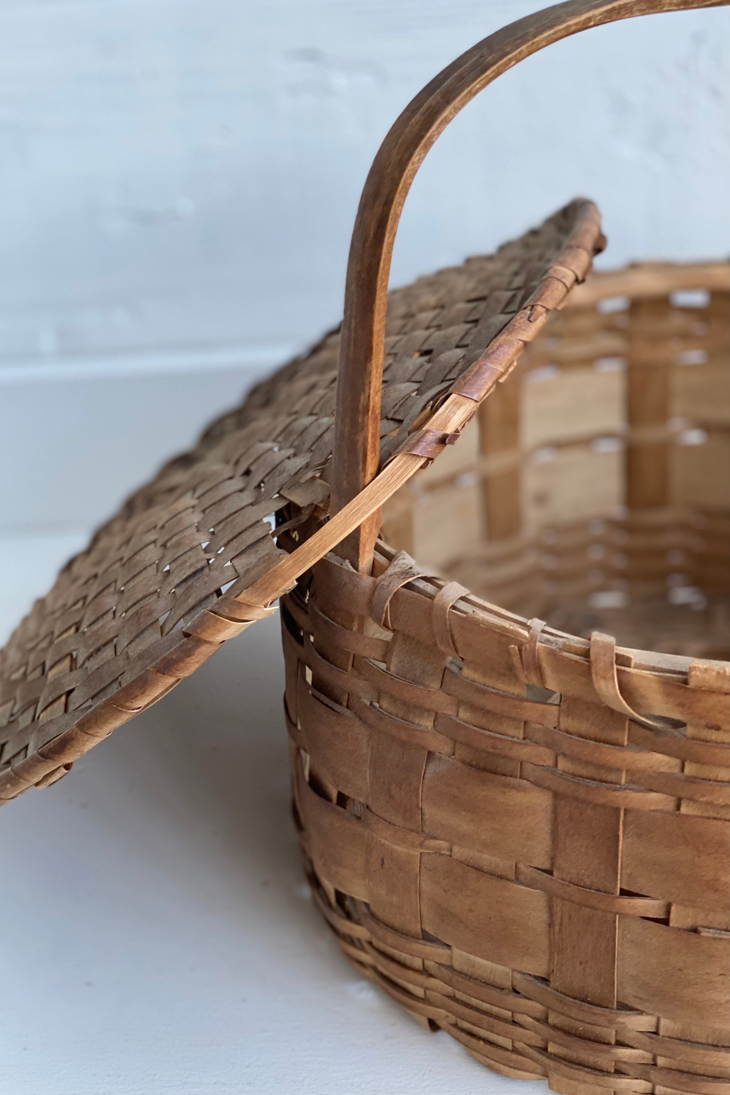 Lidded Native Basket l Maine