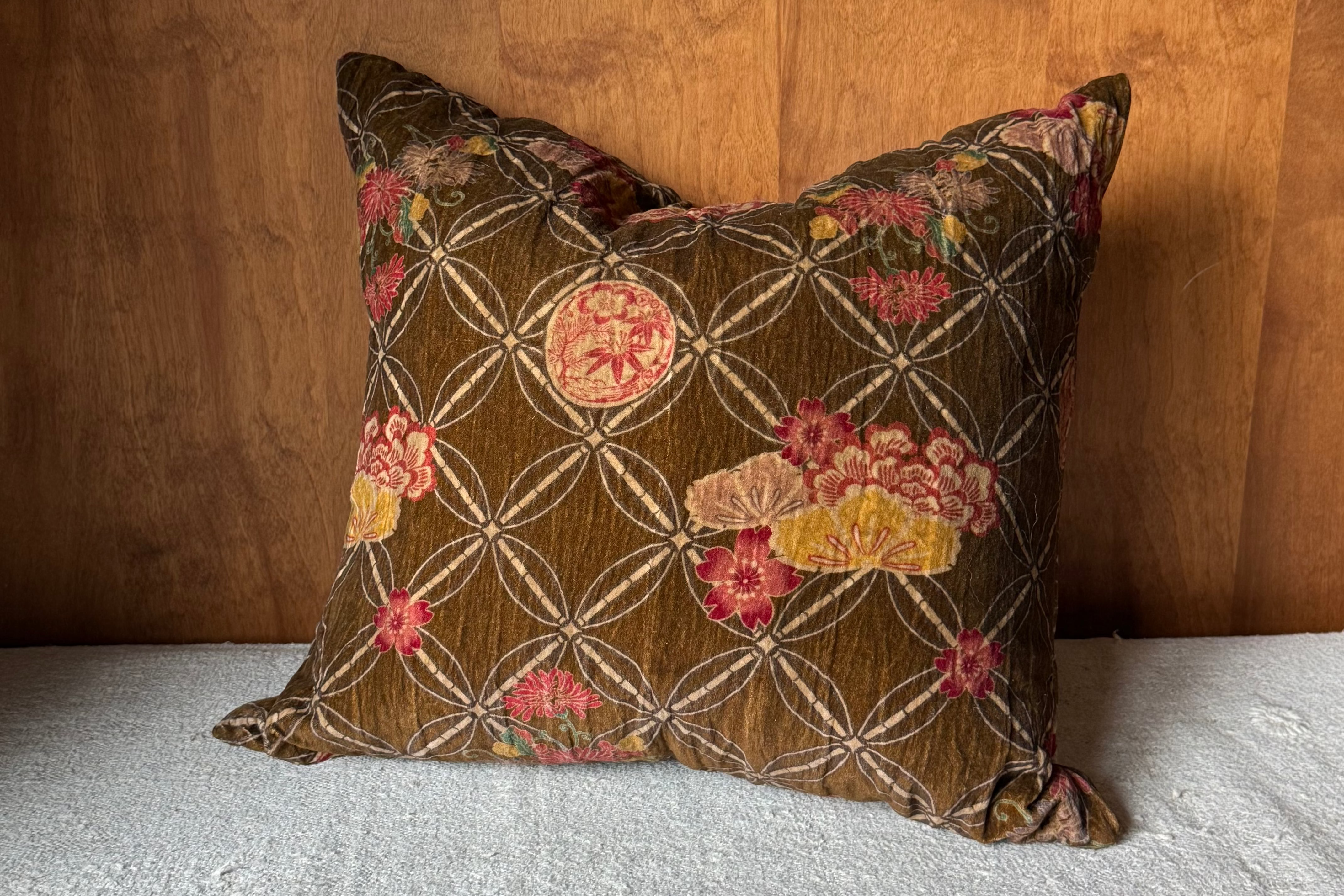 House of Lyria Pillow | Sainfoin