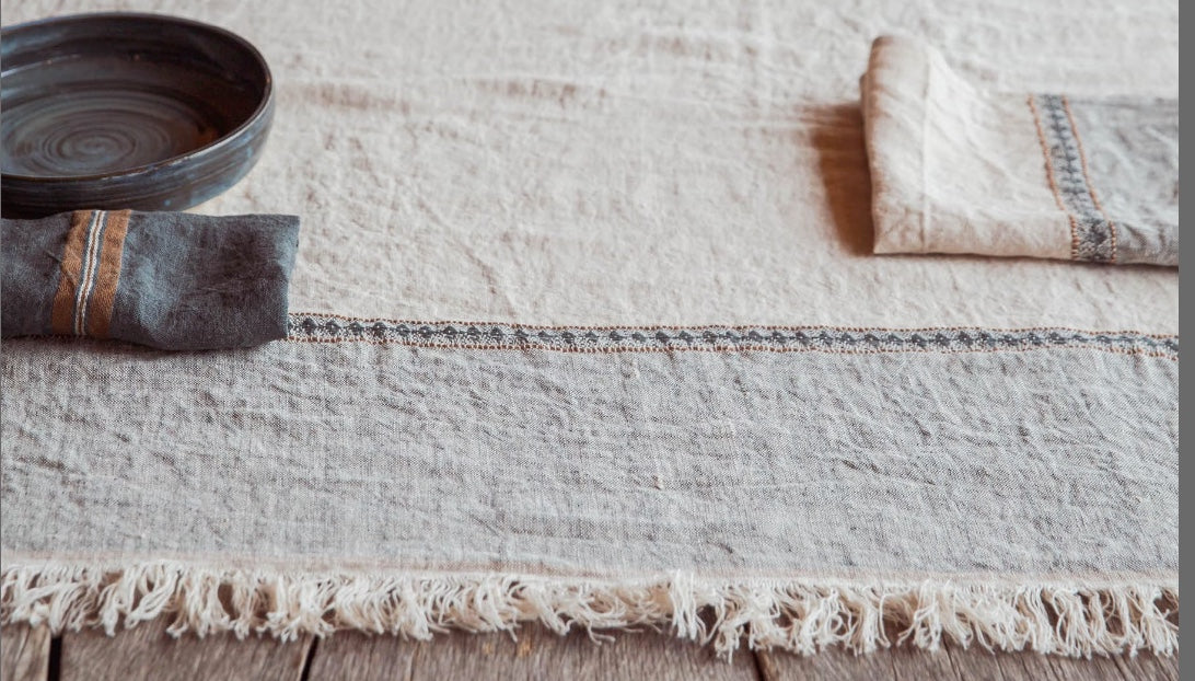 Libeco Linen Table Throw | Ioulida