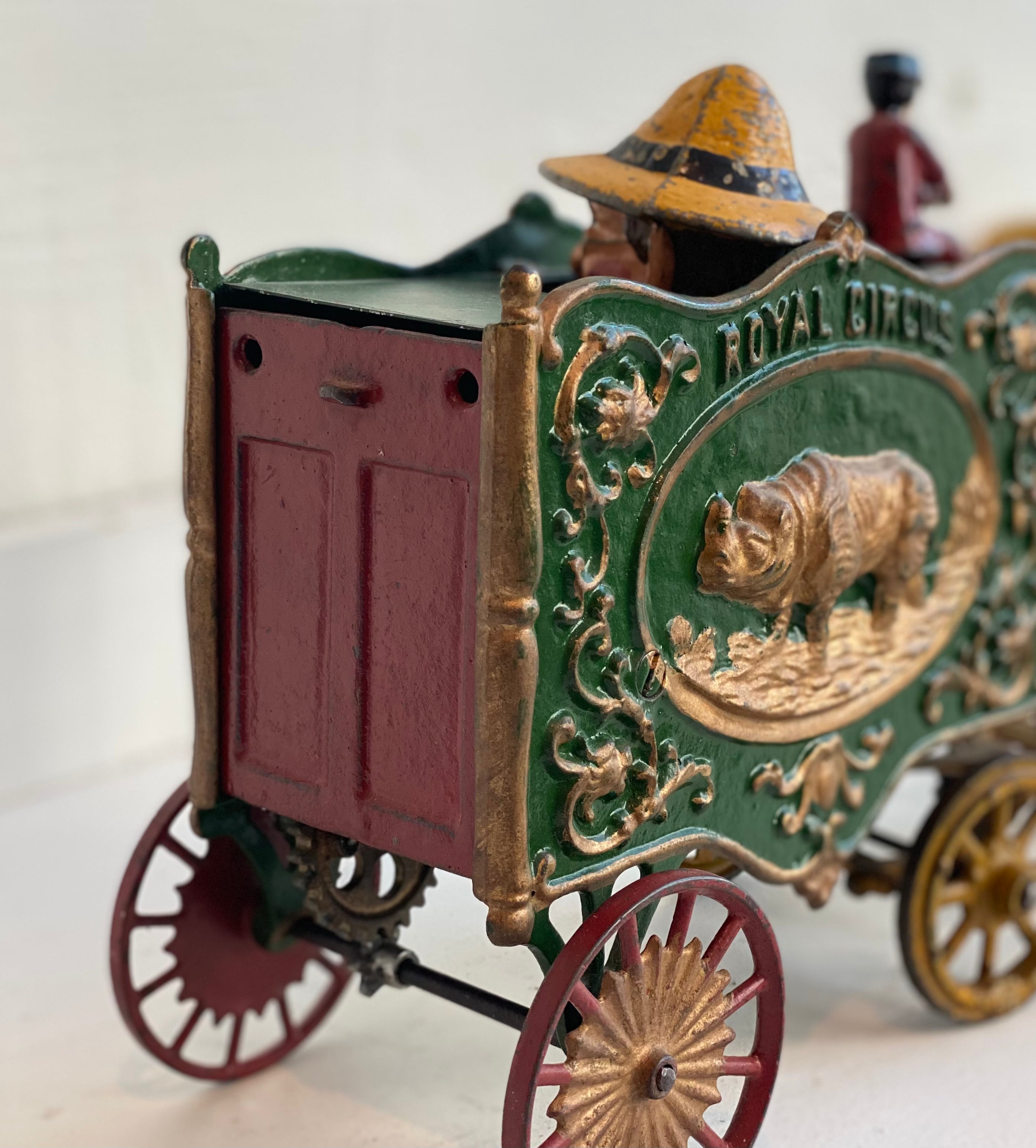 Green Royal Circus With Farmer Van l #85