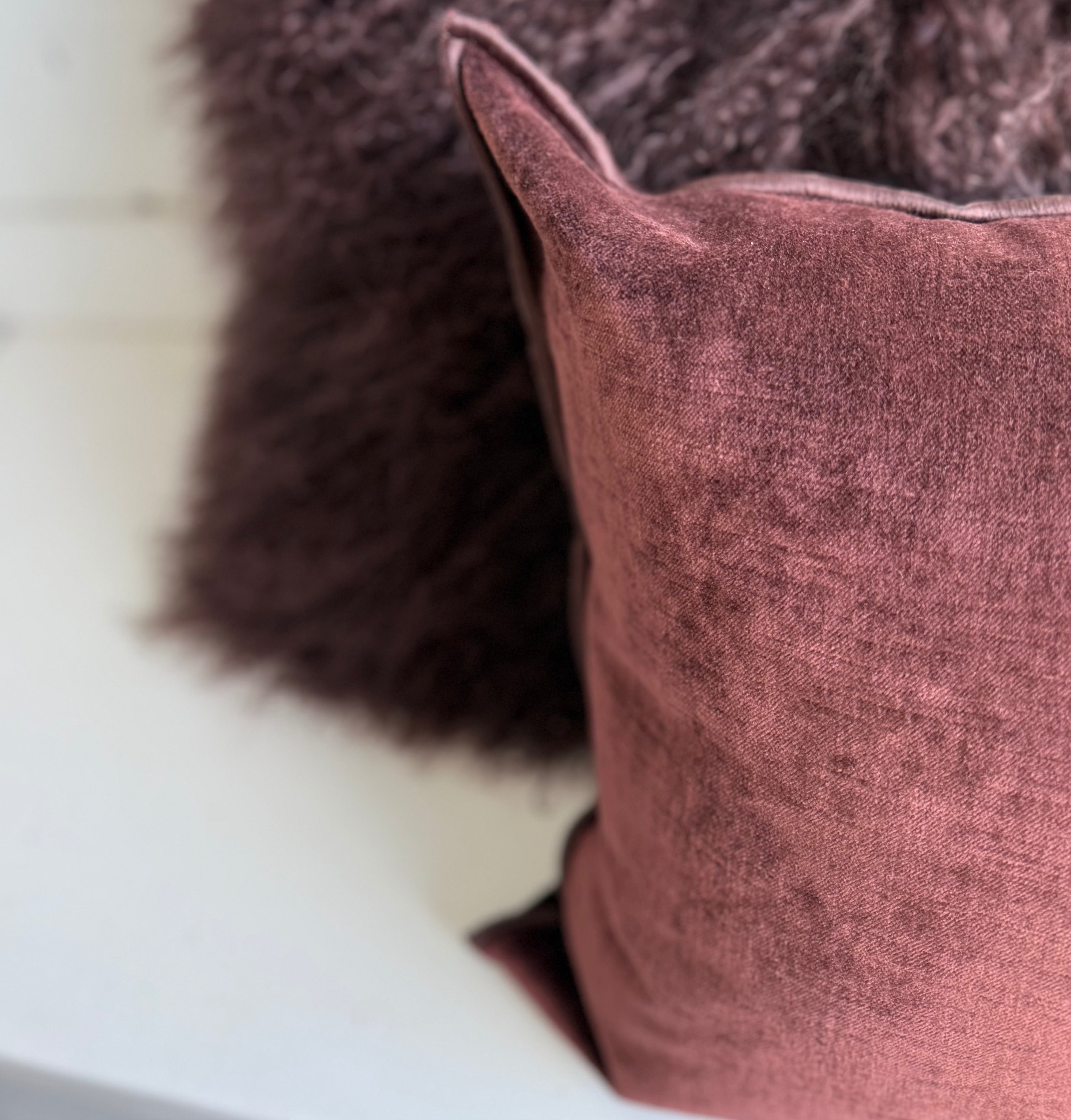 Maison de Vacances | Royal Velvet Pillow in Chianti
