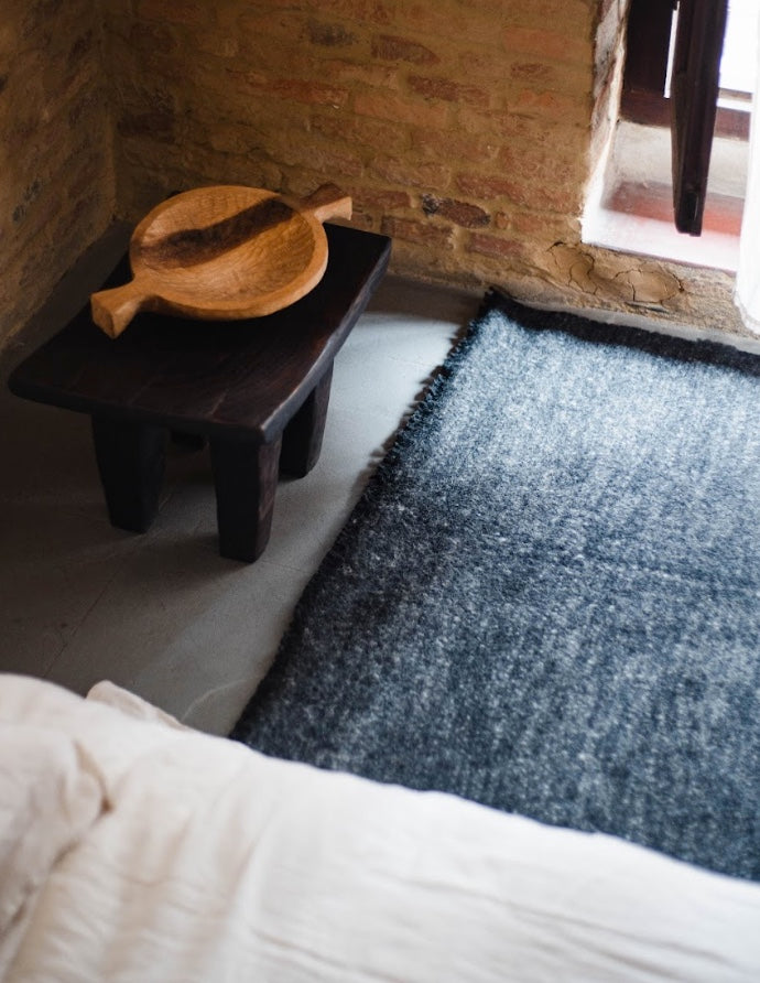 Himalayan Wool Rug l Black