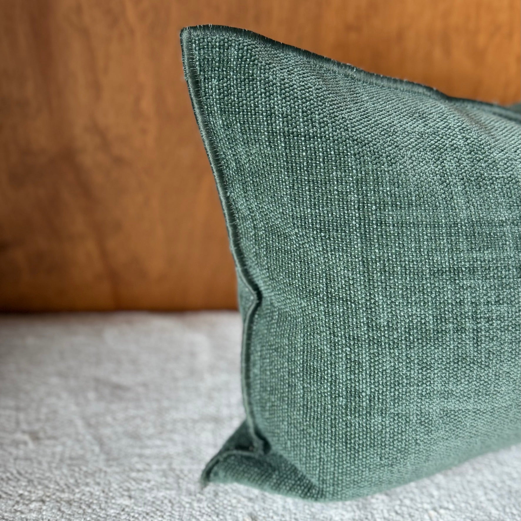 Maison de Vacances Como Chenille Pillow | Avocat