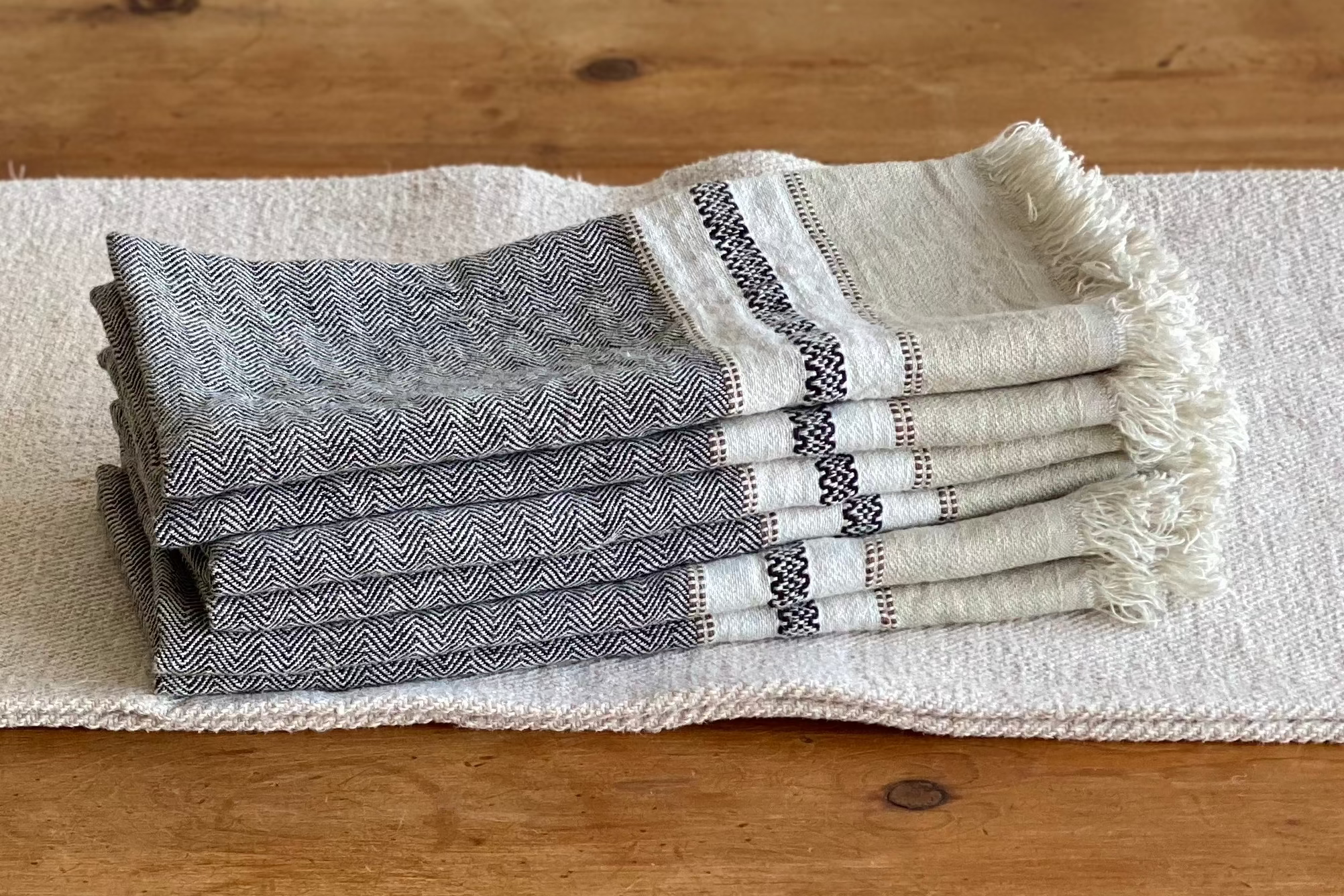 Libeco Linen Guest Towel l Beeswax