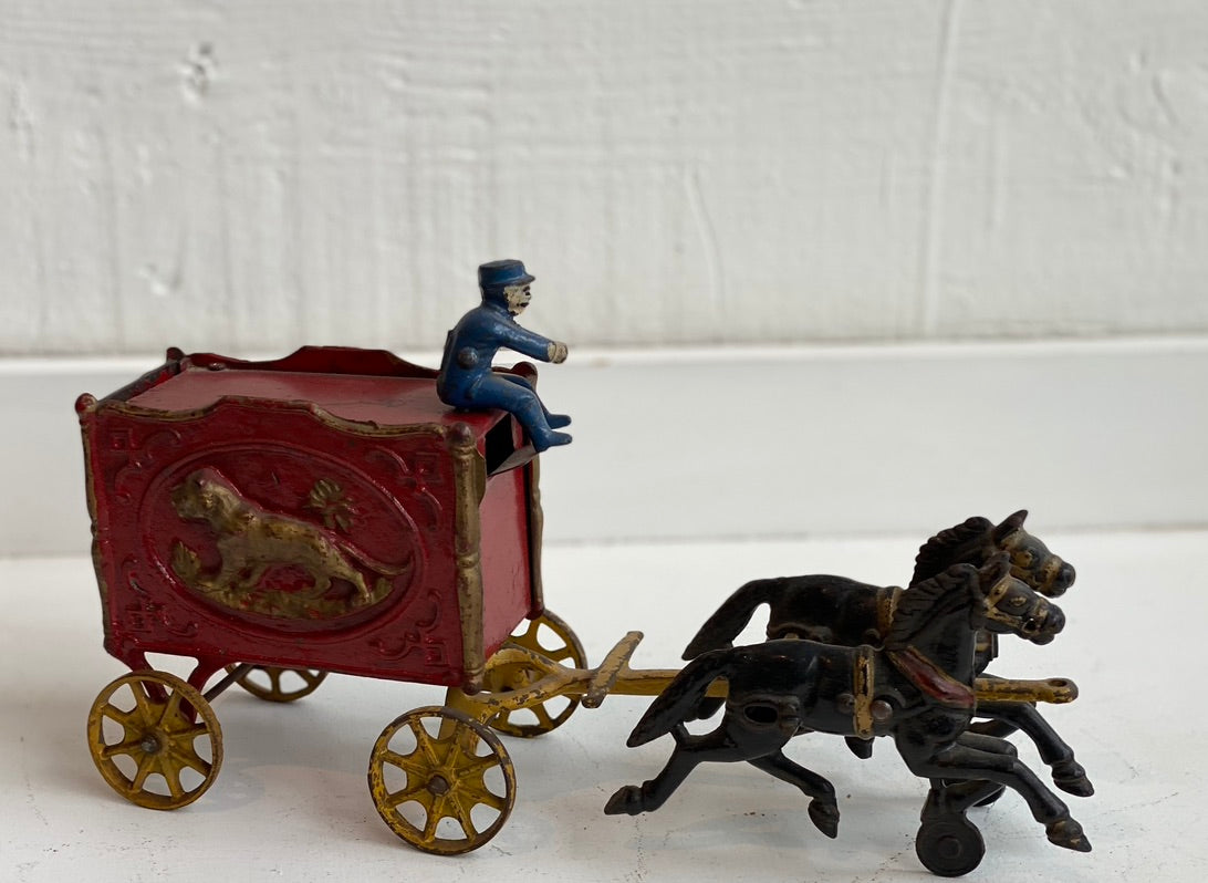 Red Circus Cart With Lion l #53