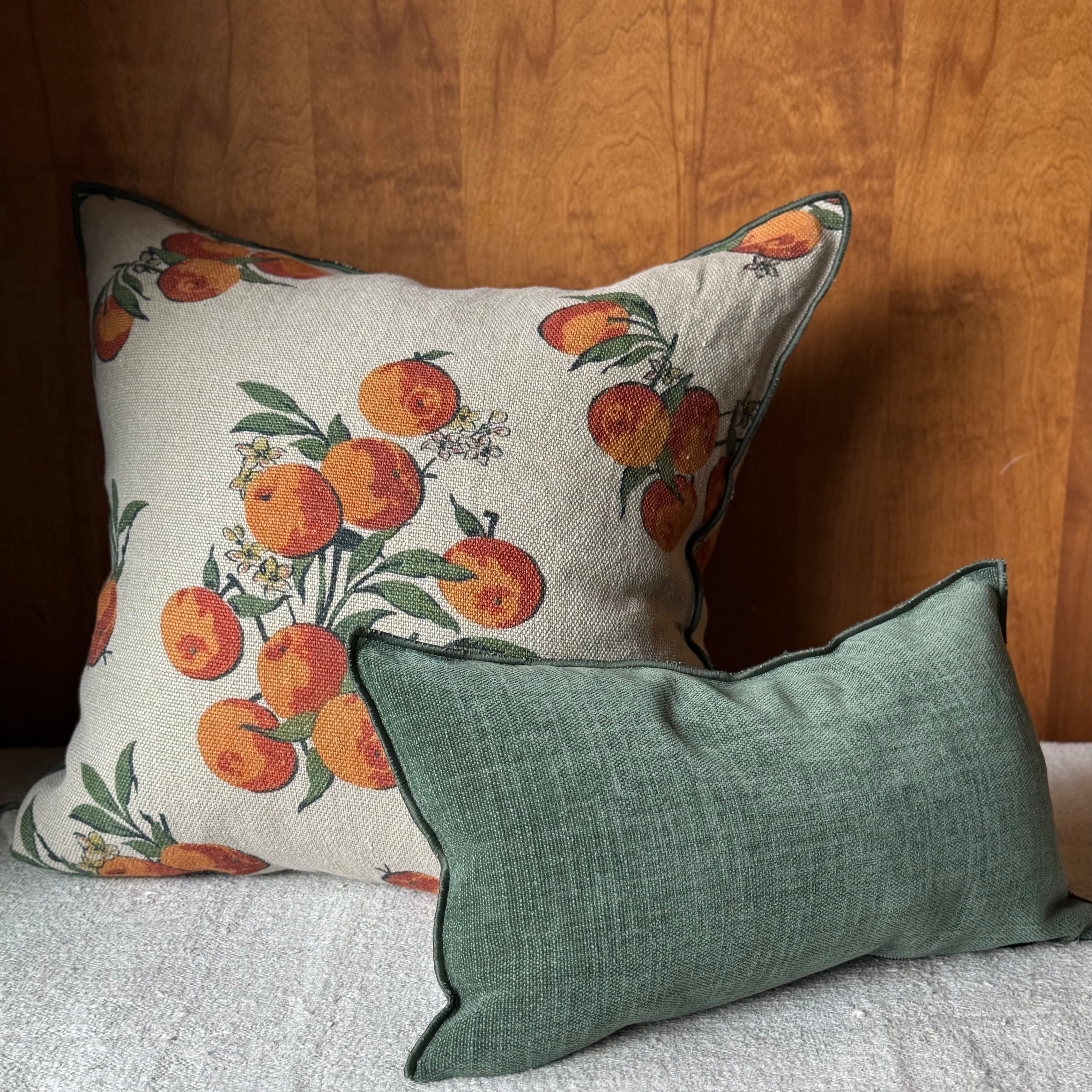 Maison de Vacances Como Chenille Pillow | Avocat