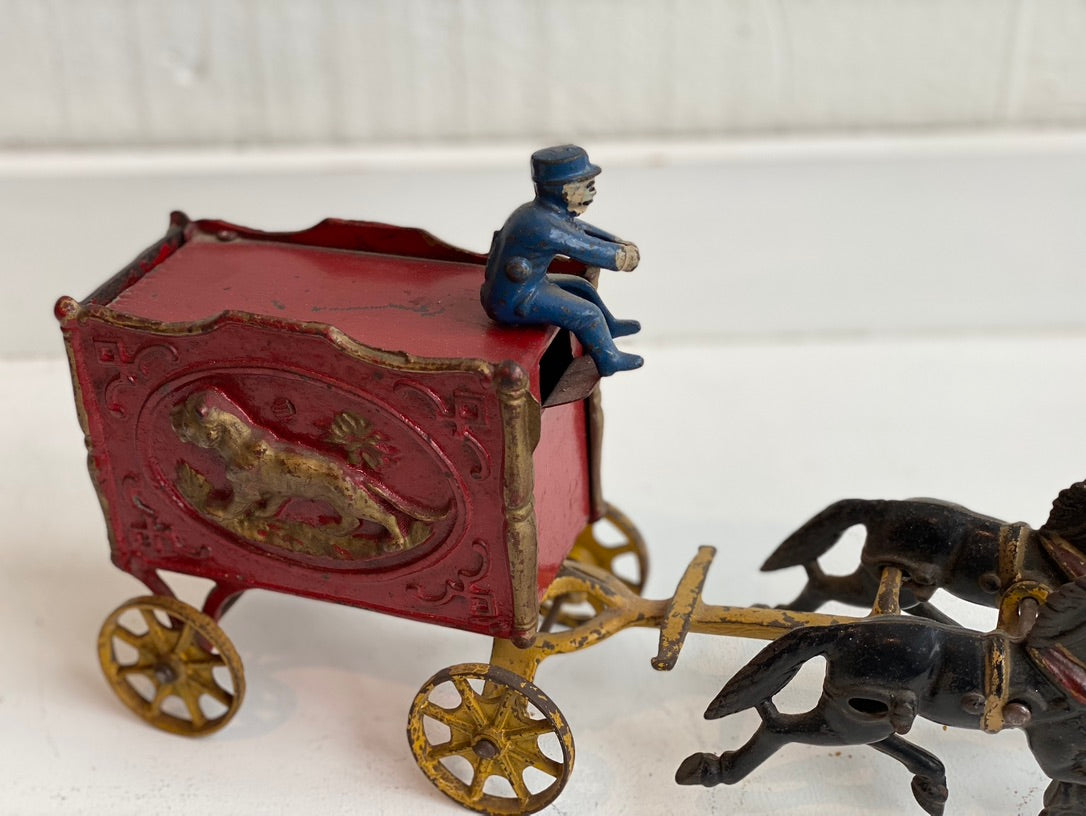 Red Circus Cart With Lion l #53