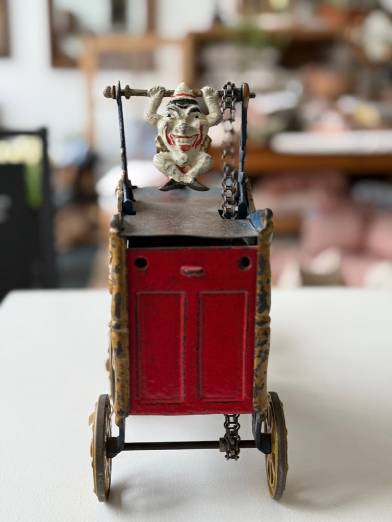 Hubley Royal Circus Carriage With Clown l #82