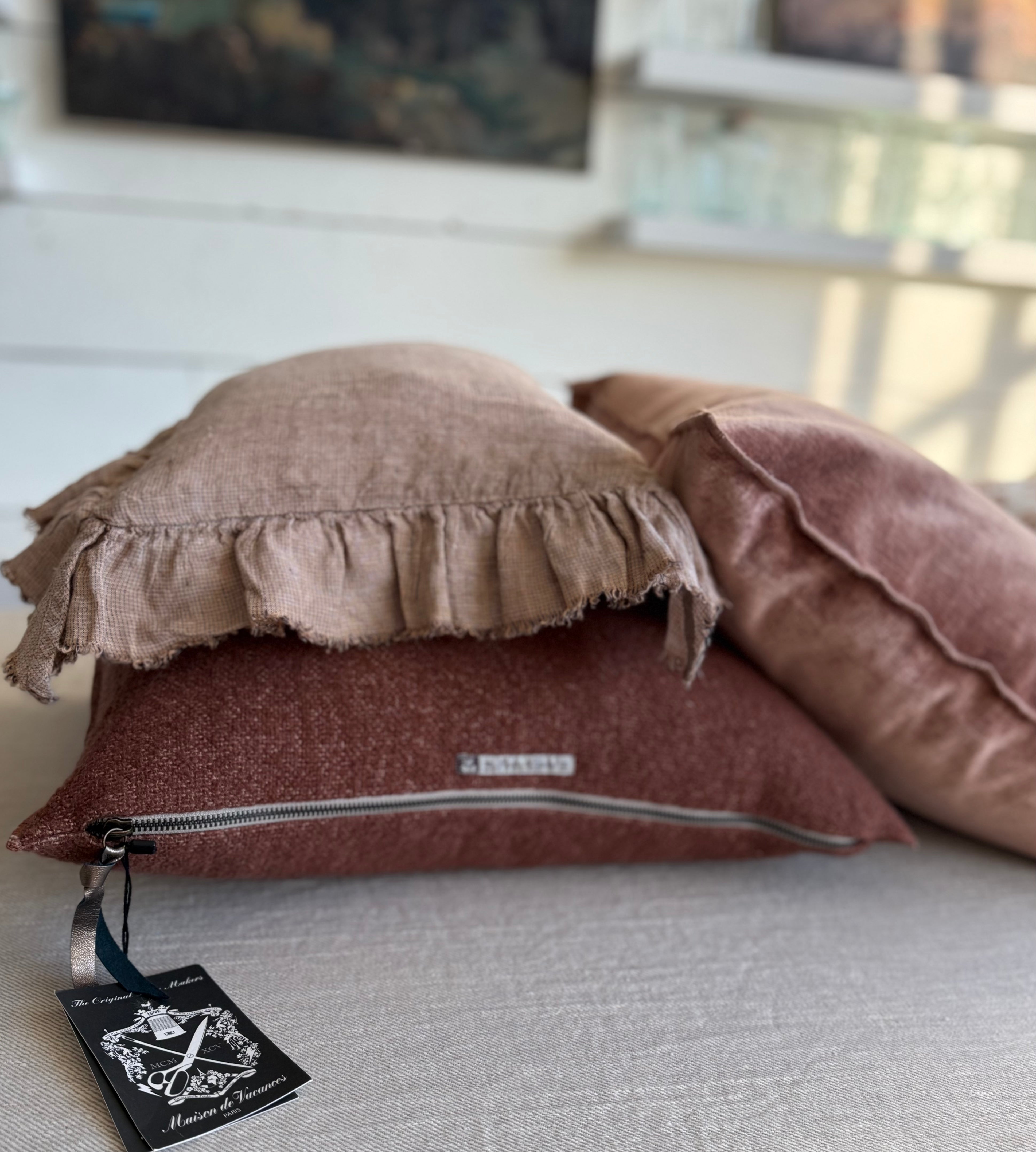 Maison de Vacances | Vintage Velvet Pillow in Argile