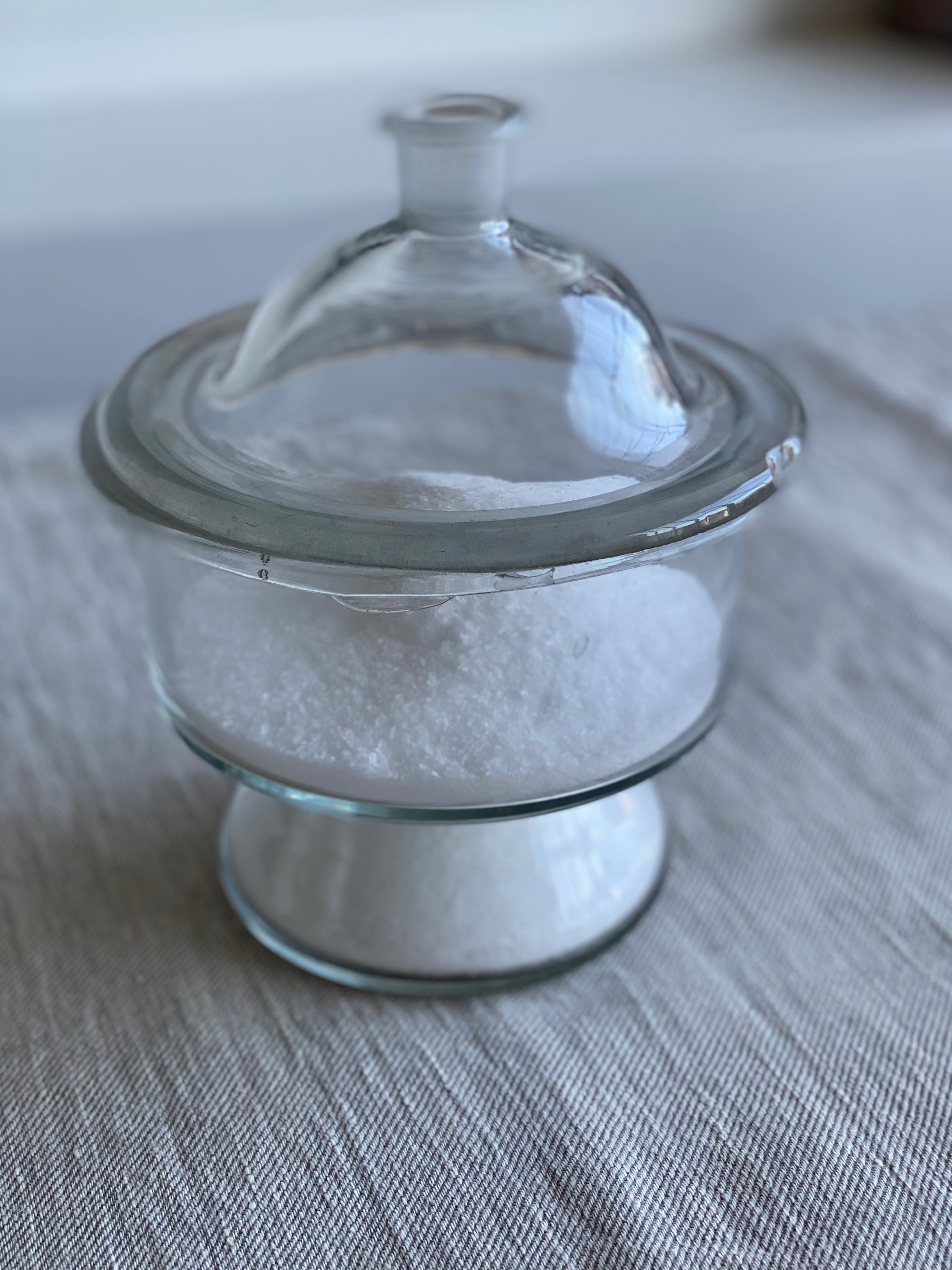 Lidded Pharma Jar