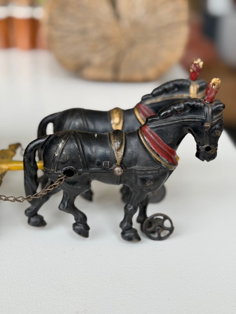 Hubley Royal Circus Carriage With Clown l #82
