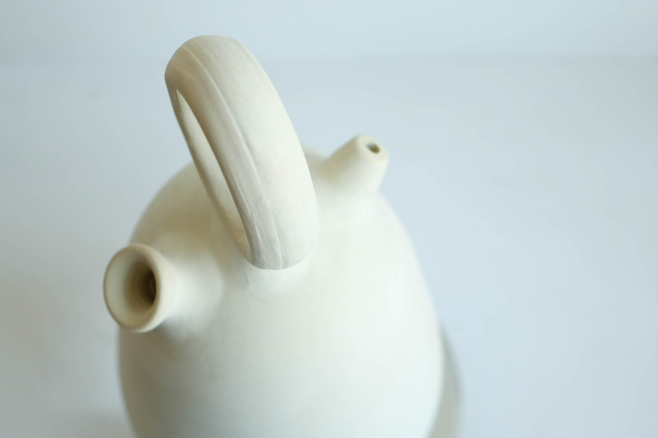 Spanish Pottery l Ovum Jug w/handle