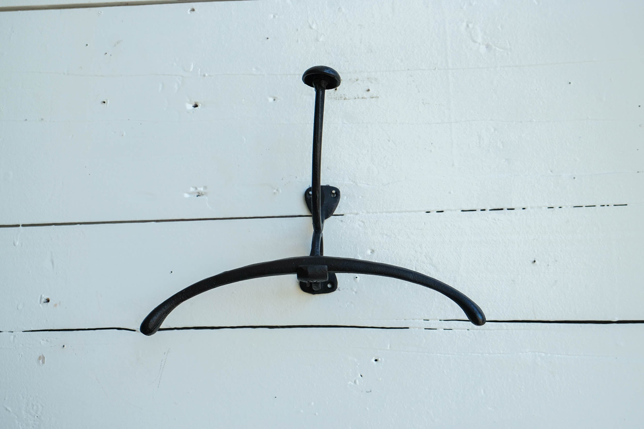 Cast Iron Valet