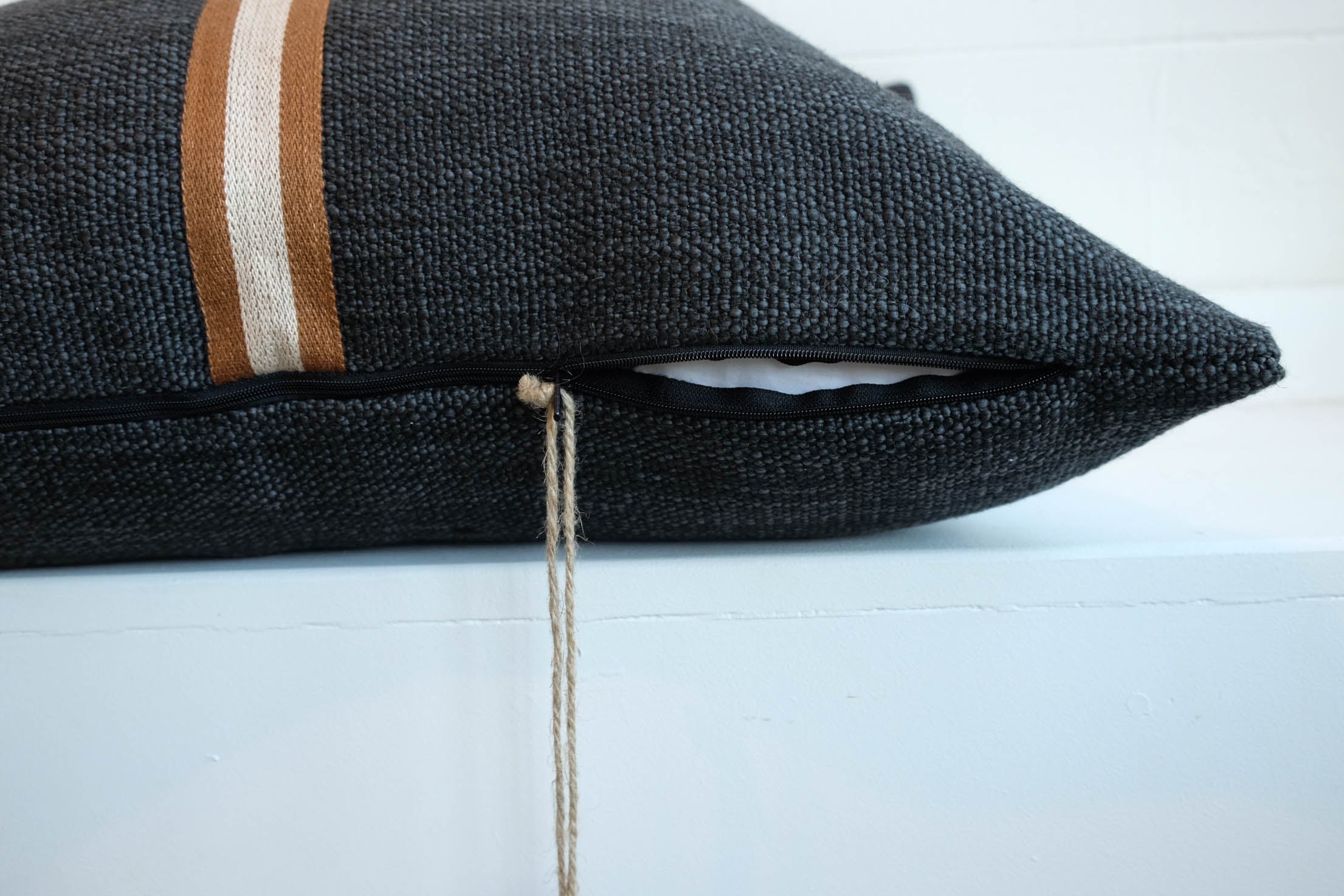 Libeco Linen & Wool | Jasper Faded Black