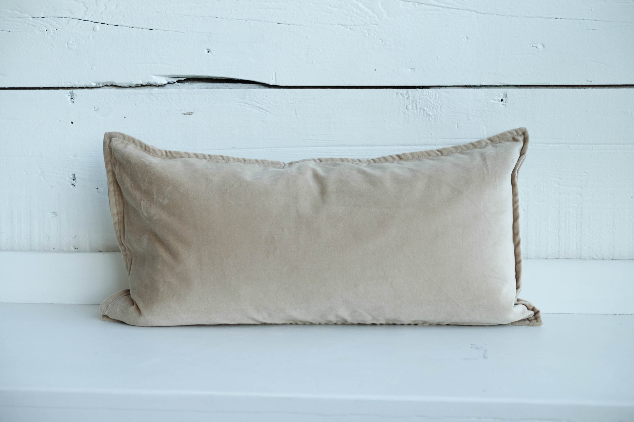 Tom Velvet Lumbar in Sand