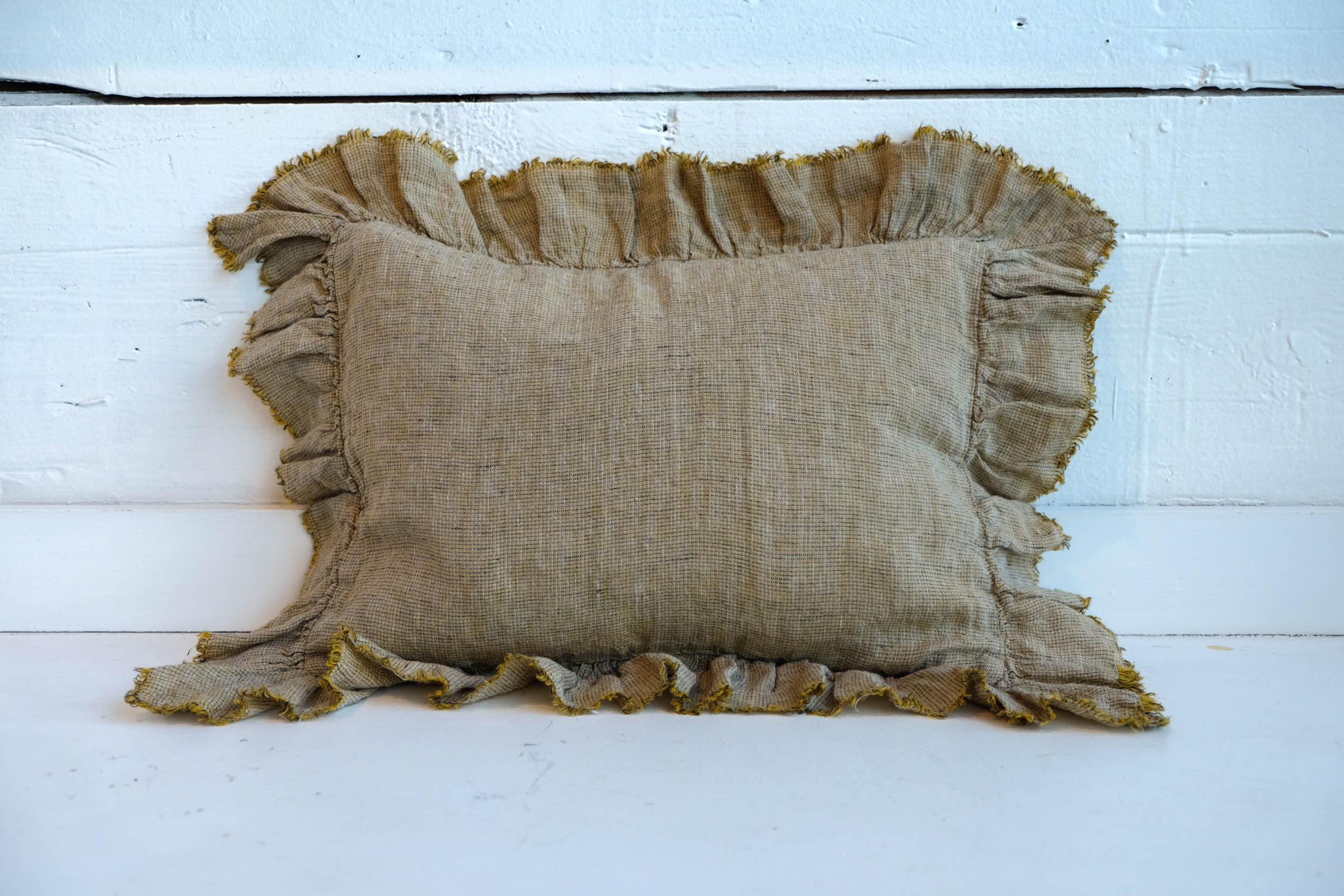 Maison de Vacances | Linen Shaker