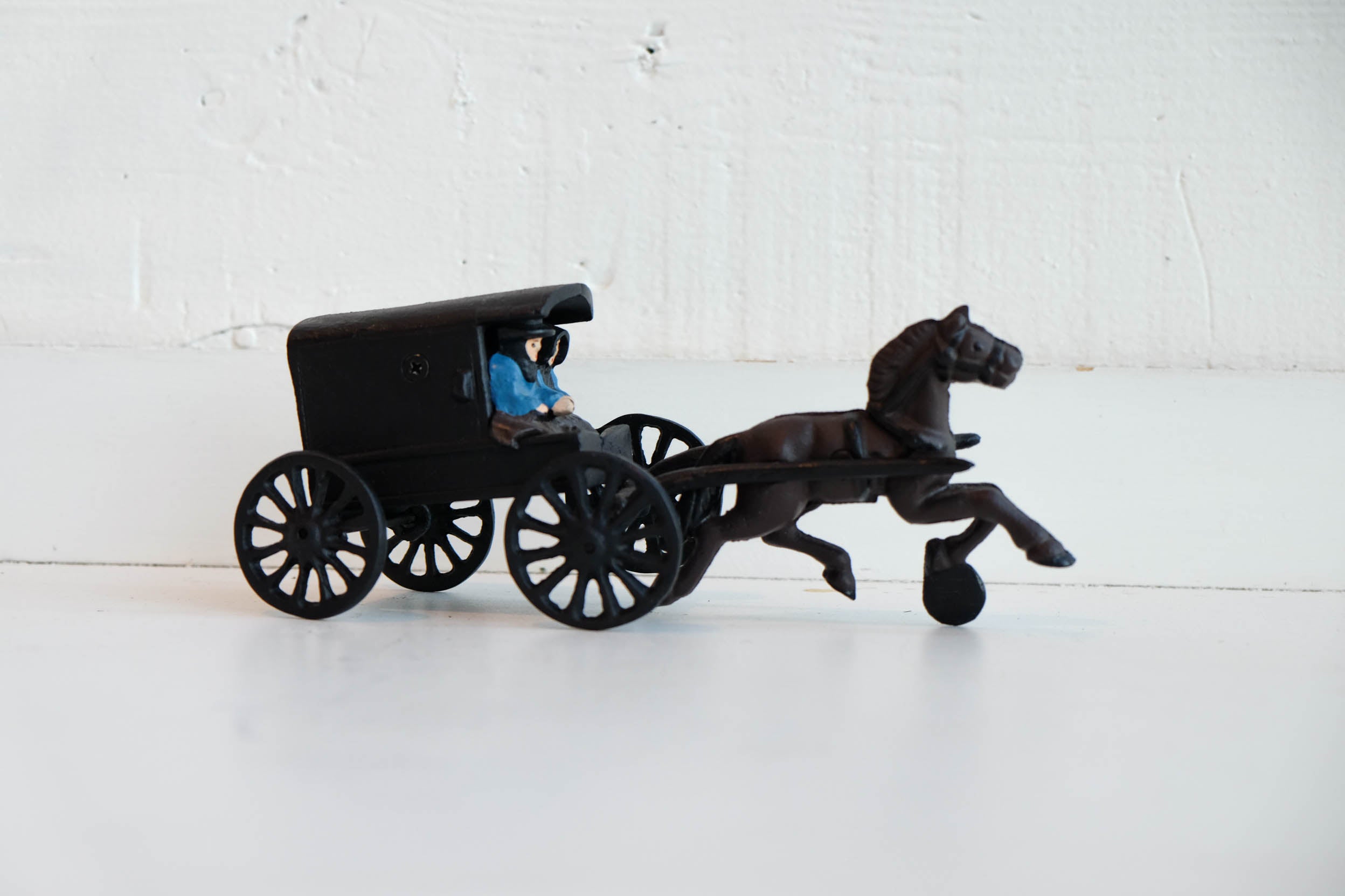 Carriage Pulling Women in Blue l #4