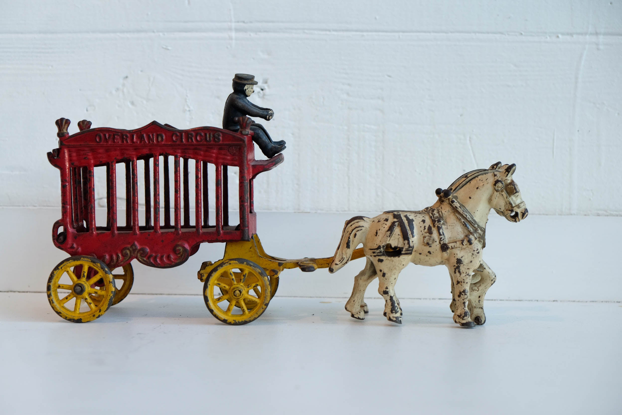 Red Overland Circus With White Horse l #58