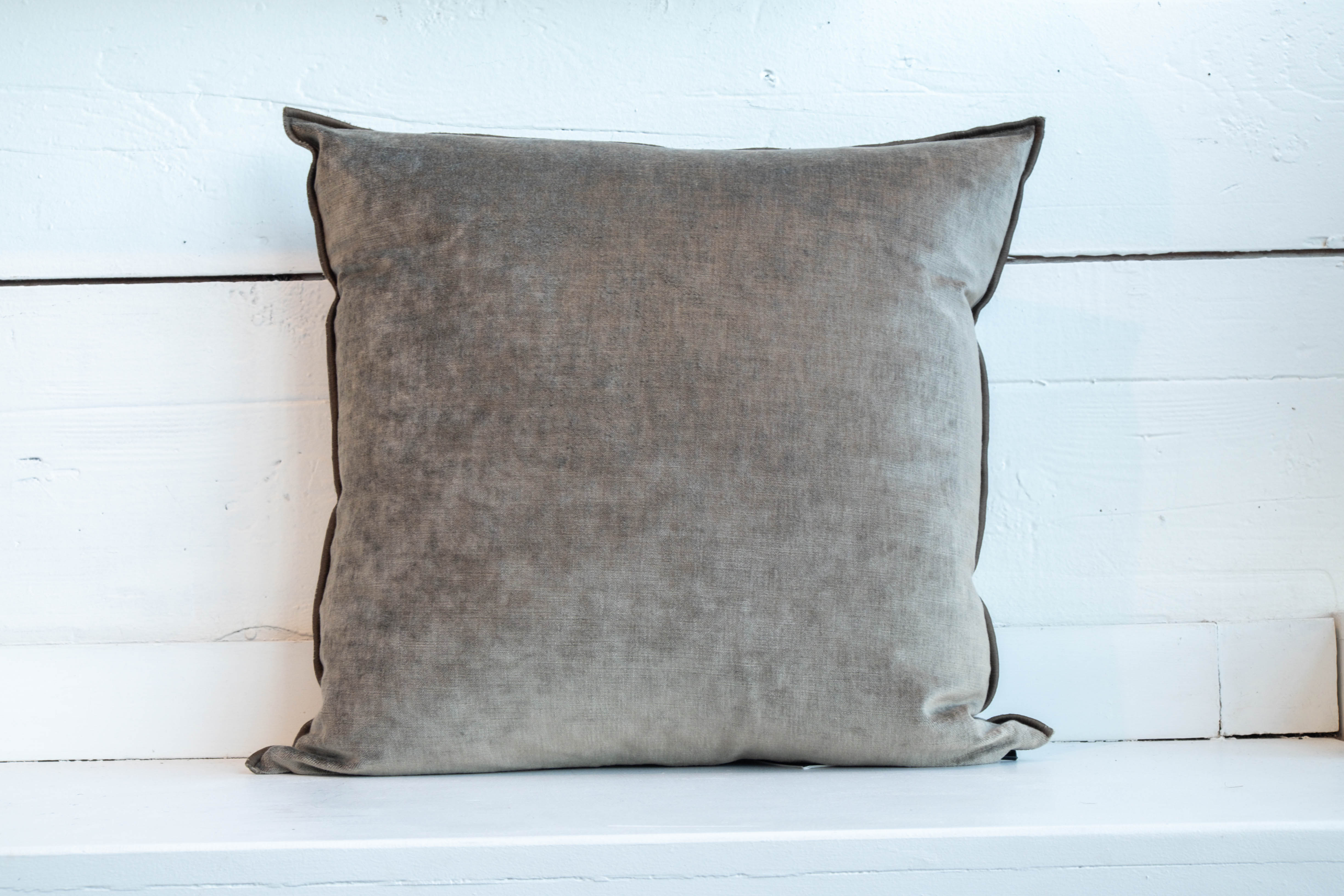 Maison de Vacances | Royal Velvet in Kaki