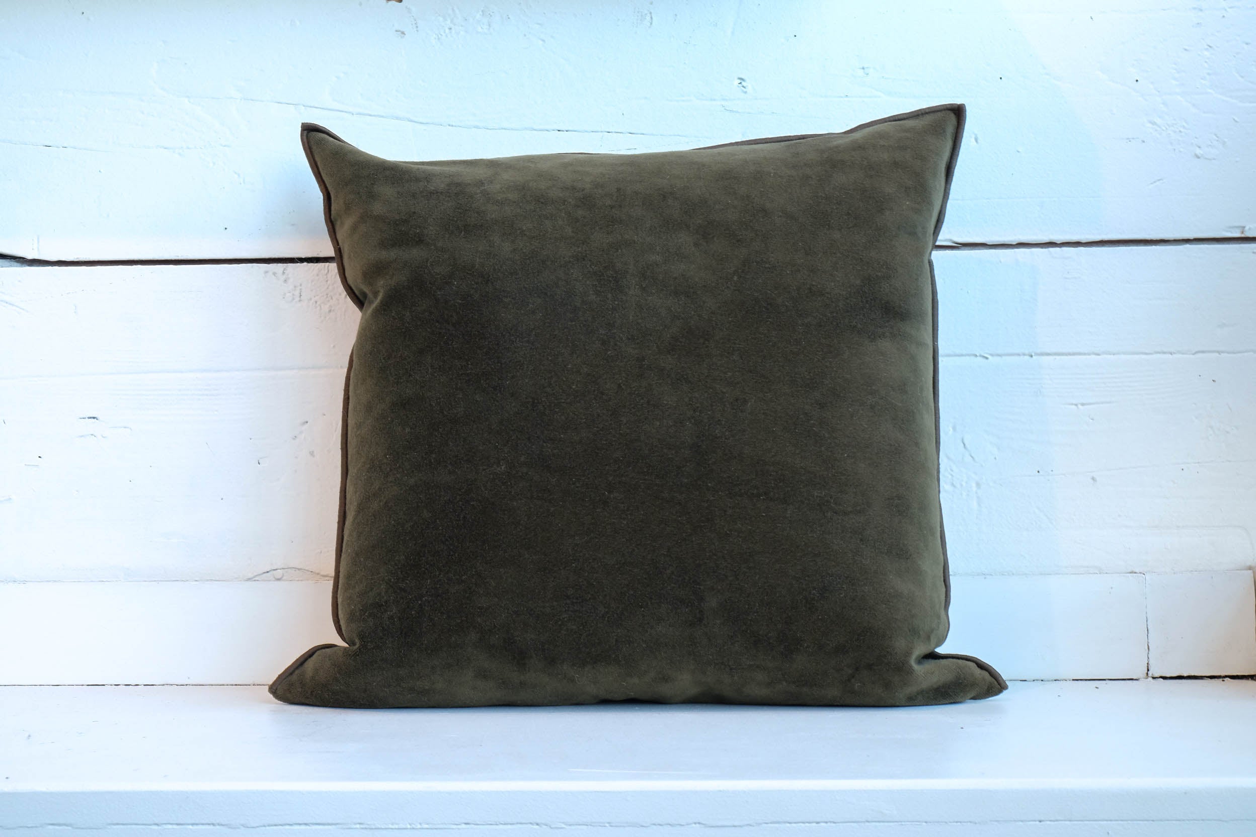 Maison de Vacances | Vintage Velvet in Kaki