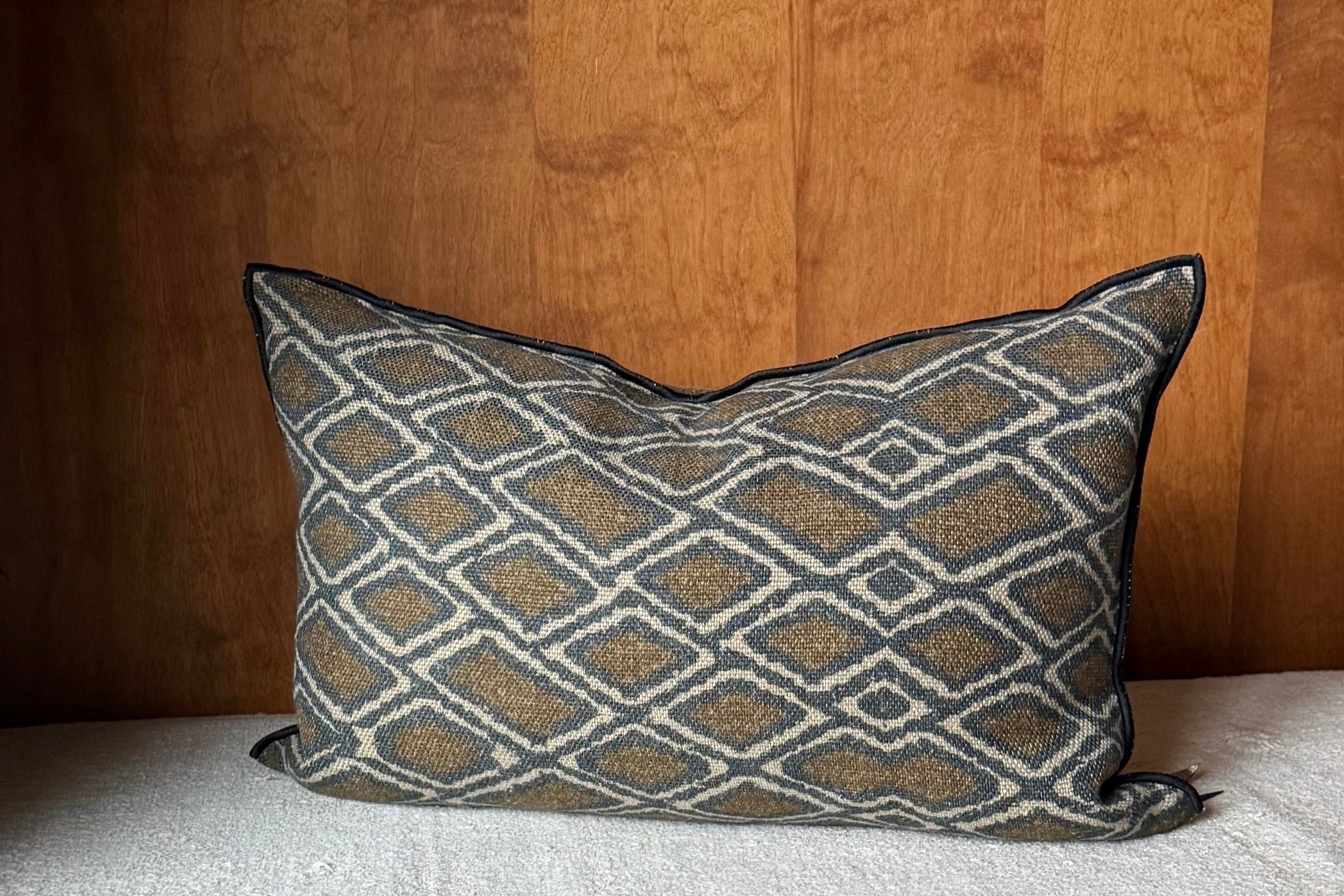 Maison de Vacances Wabi Sabi Pillow | Bronze