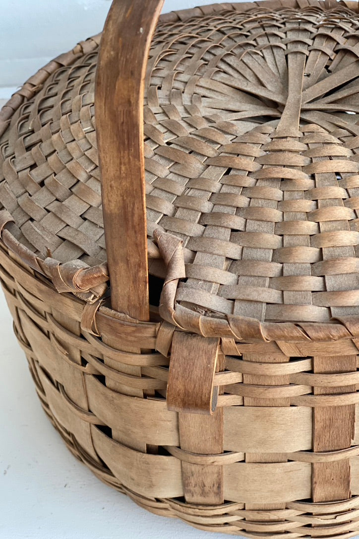 Lidded Native Basket l Maine