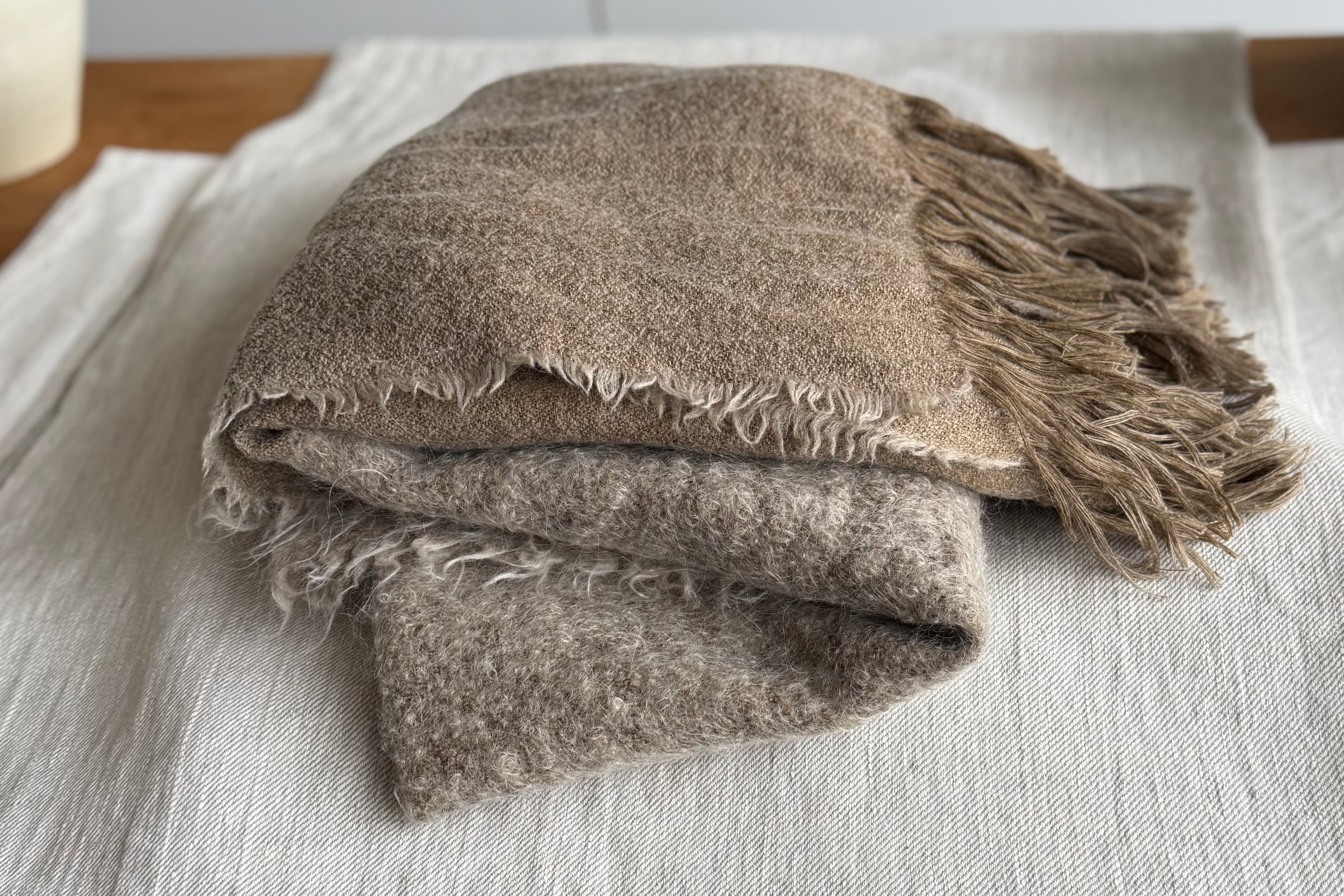 House of Lyria Throw | Rovere