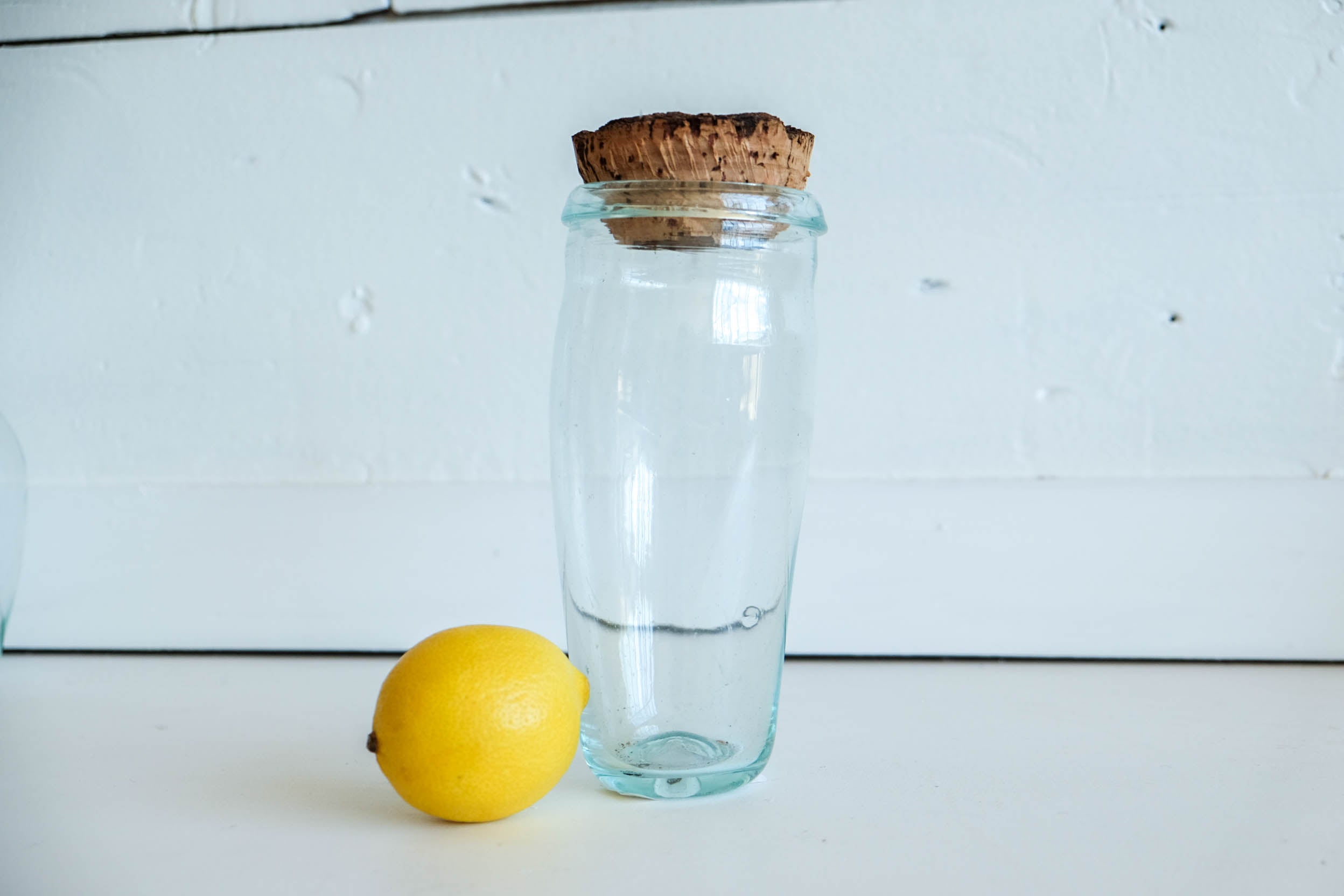 La Soufflerie Vase with lemon