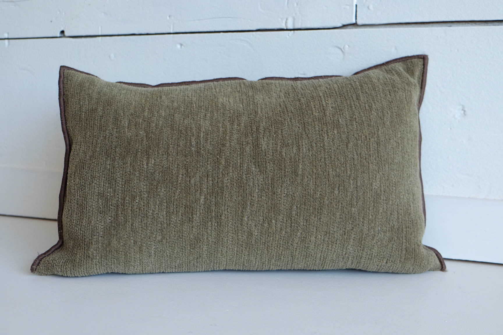 Maison de Vacances | Tufted Canvas in Kaki 12 x 20