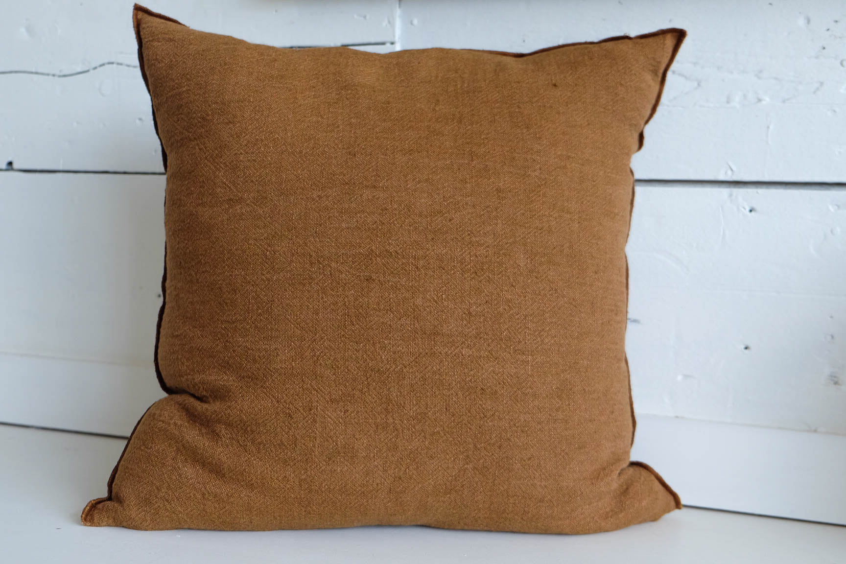 Maison de Vacances | Washed Linen Crépon Pillow in Havane 20 x 20