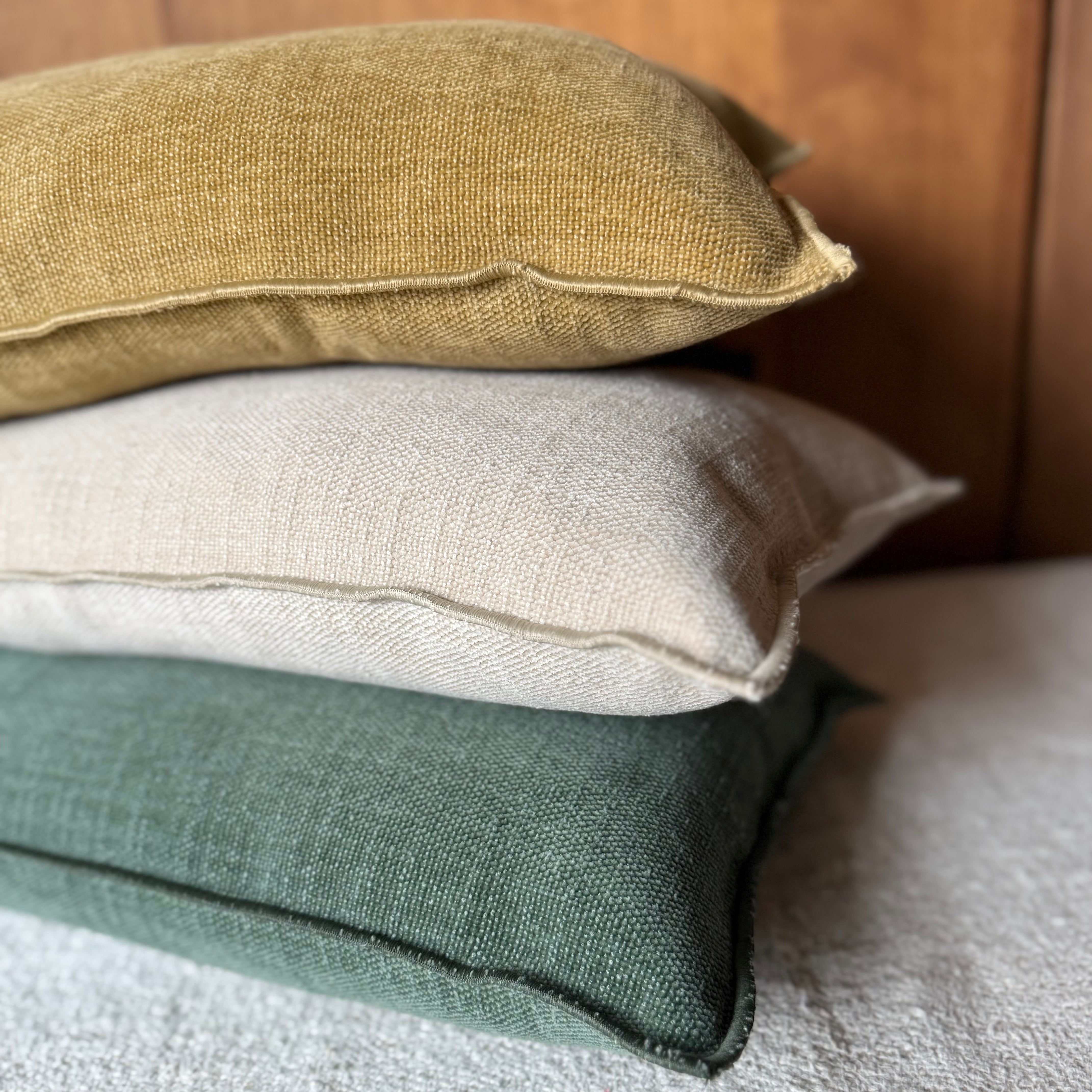 Maison de Vacances Como Chenille Pillow | Ciment