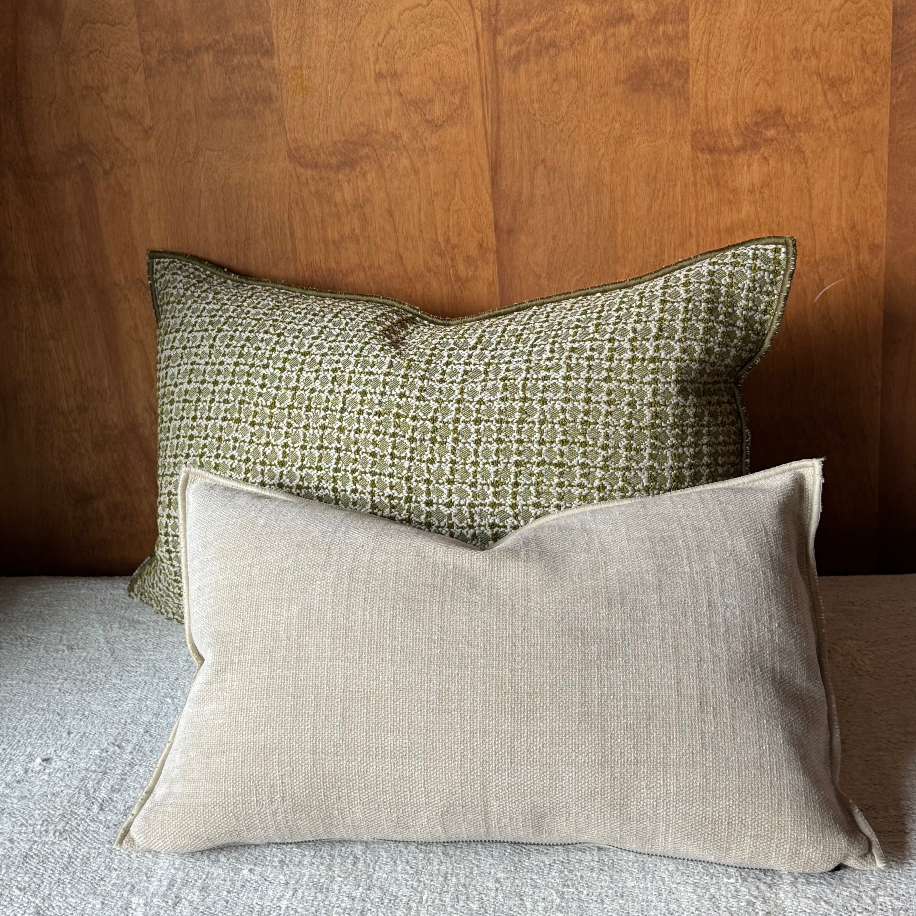 Maison de Vacances Como Chenille Pillow | Ciment