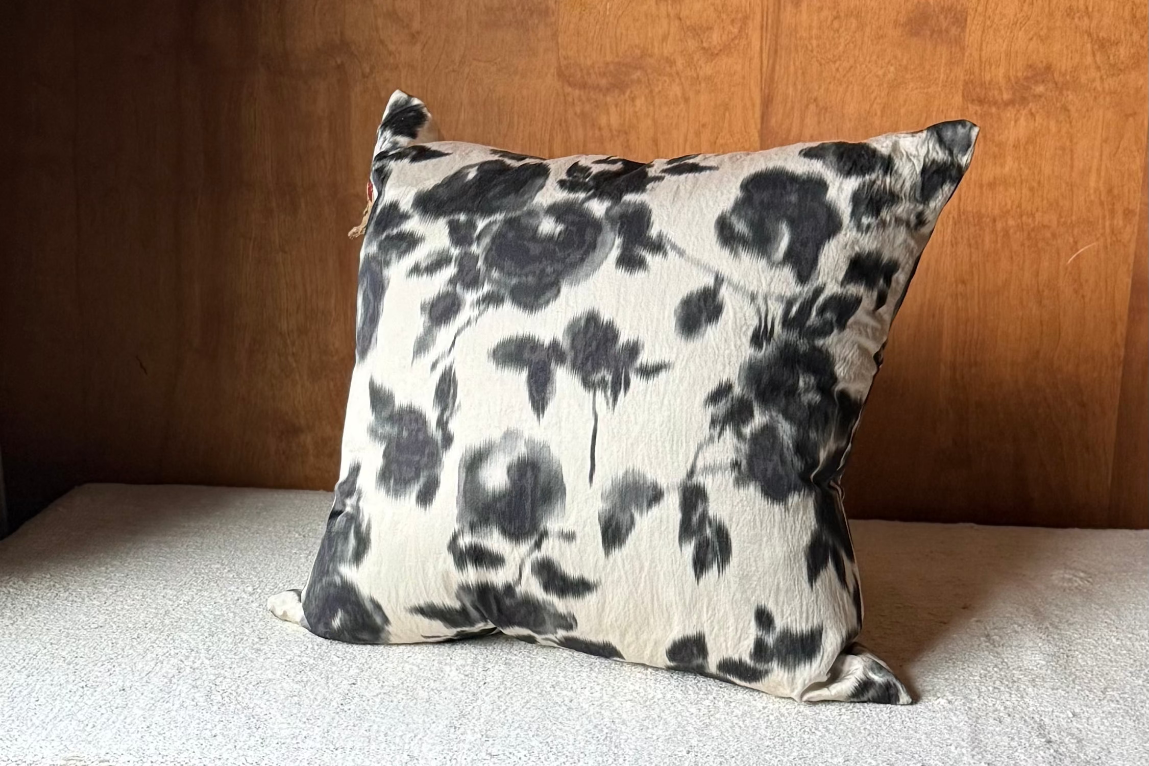 House of Lyria Pillow | Freesia