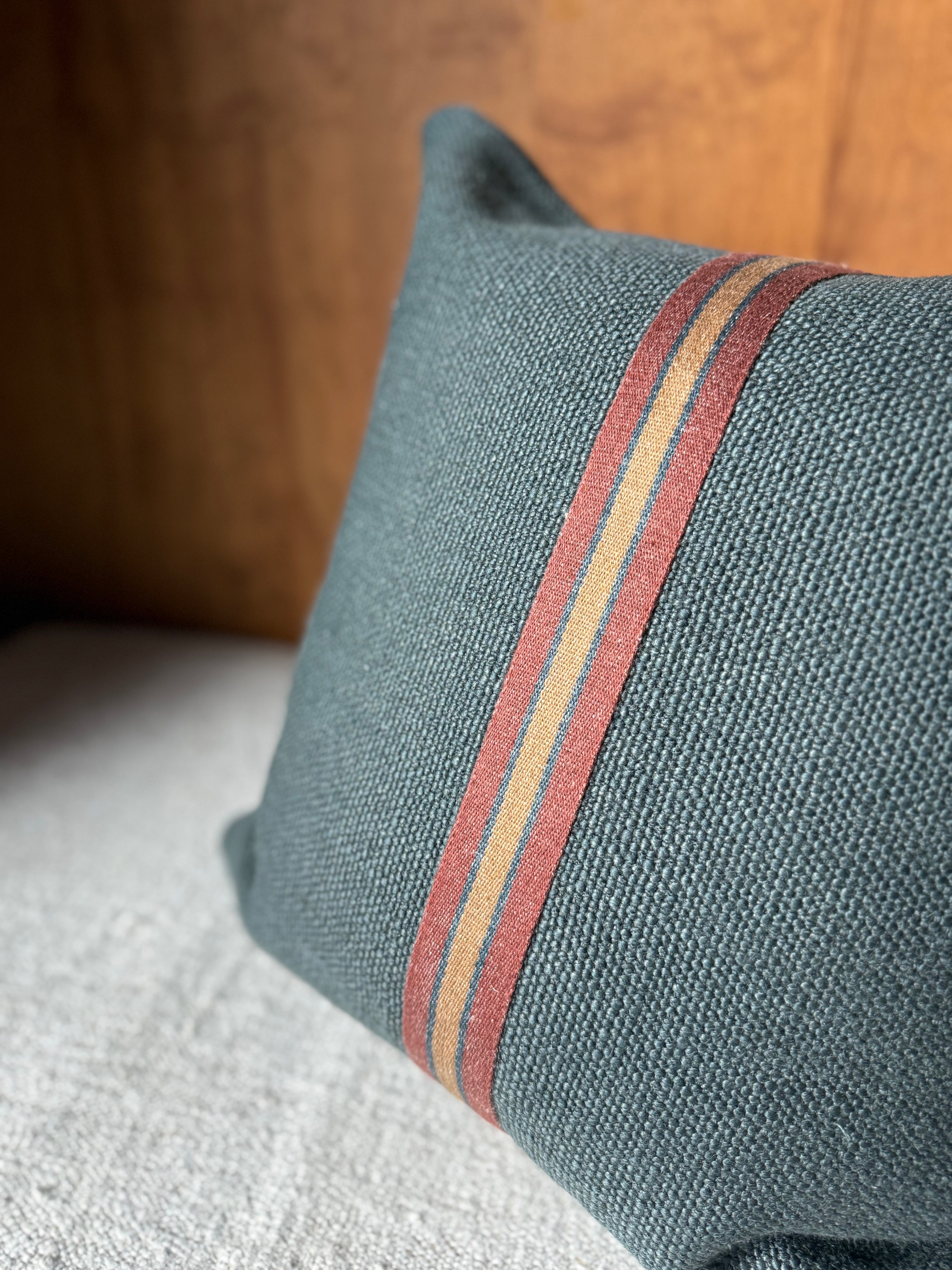 Libeco Linen & Wool | Jasper Smoke Pillow