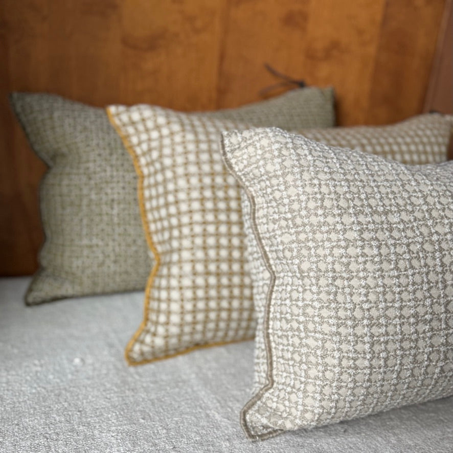 Maison de Vacances Bistro Jacquard Pillow | Bronze