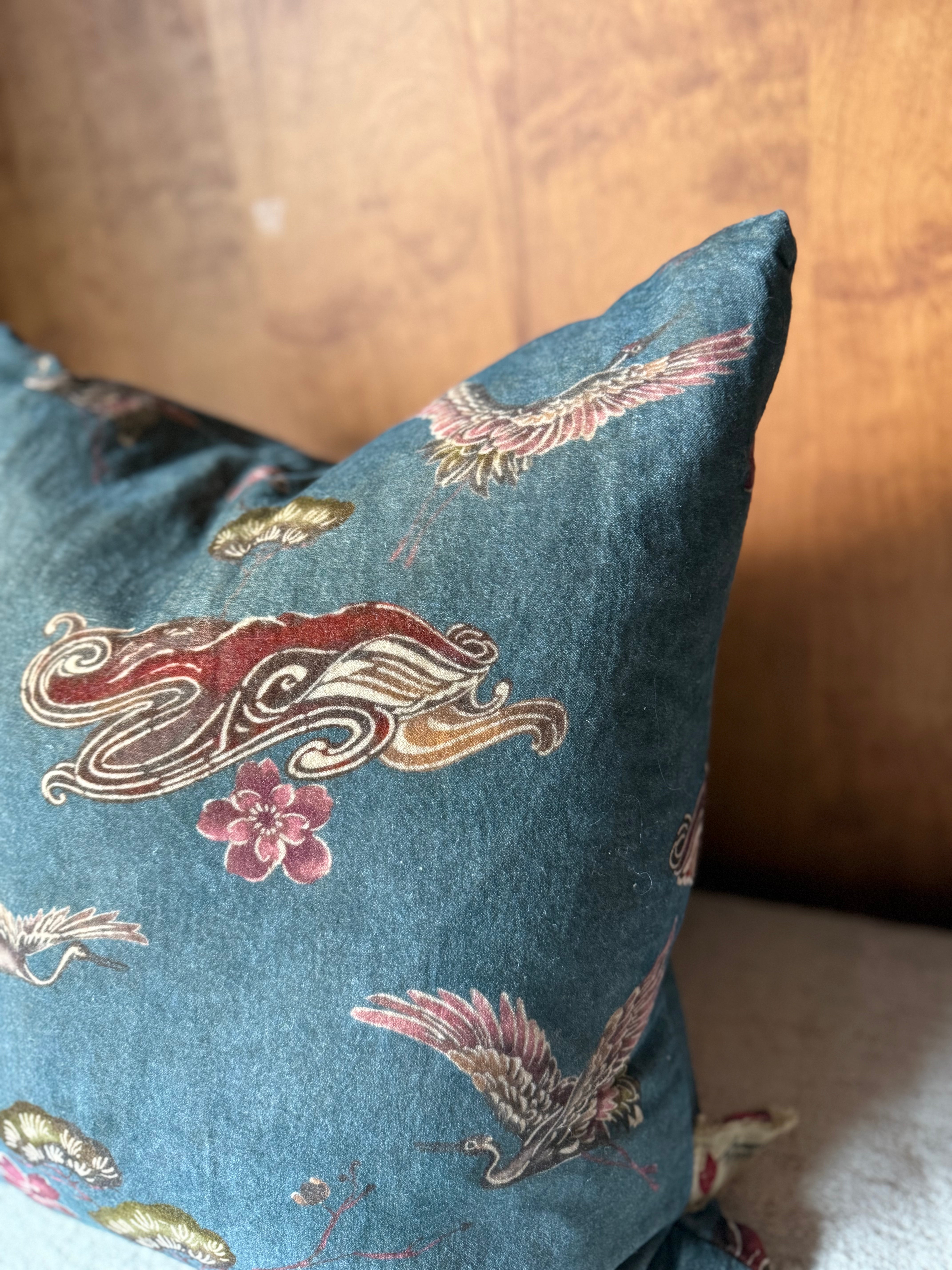 House of Lyria Pillow | Aristolochia