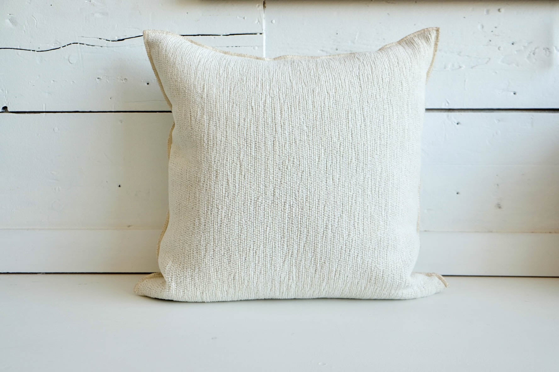 Maison de Vacances | Tufted Canvas Creme - 20 x 20